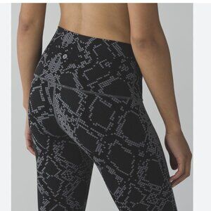 Lululemon Wunder Under Crop Snake /Slate Leggings Size 6